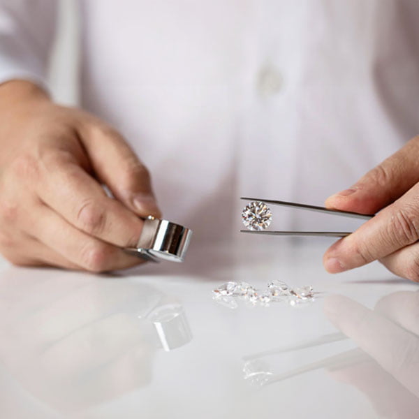 Solitaire Rings: Perfect Choice for Proposals