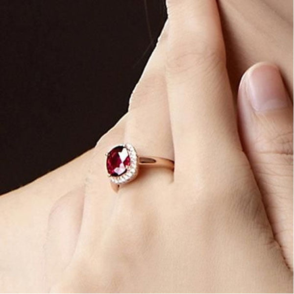 Choosing Gemstones for Engagement Rings: A Guide