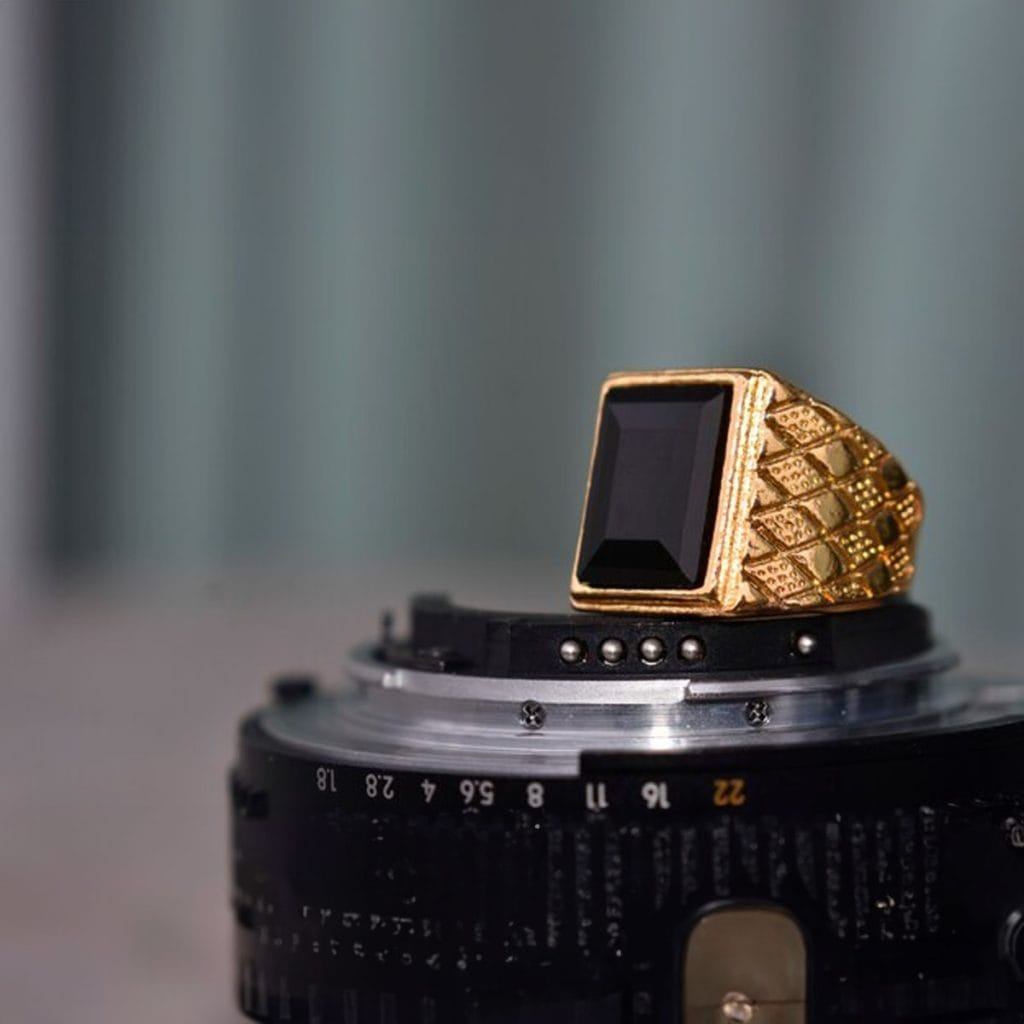 Why the black onyx stone is perfect for everyday jewellery