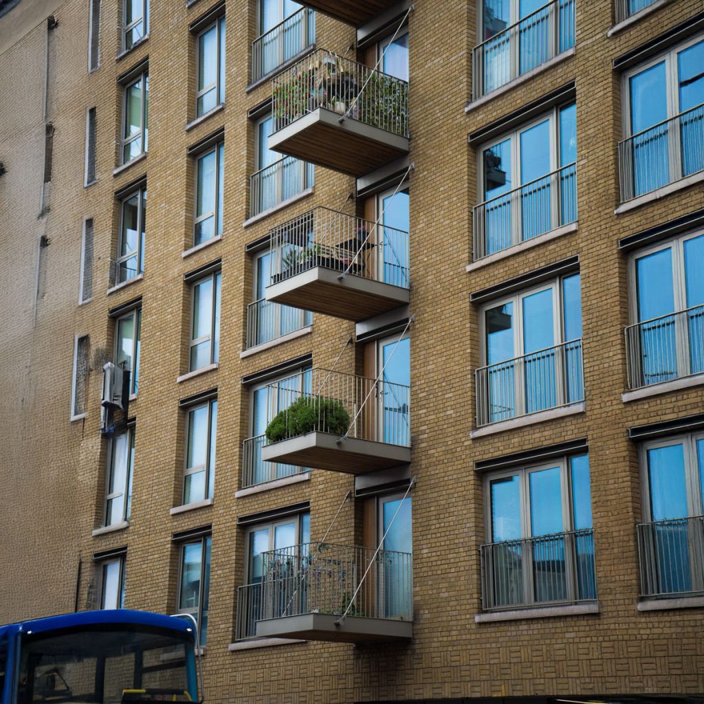 UK bans leasehold, new leasehold flats banned, leasehold to freehold conversion